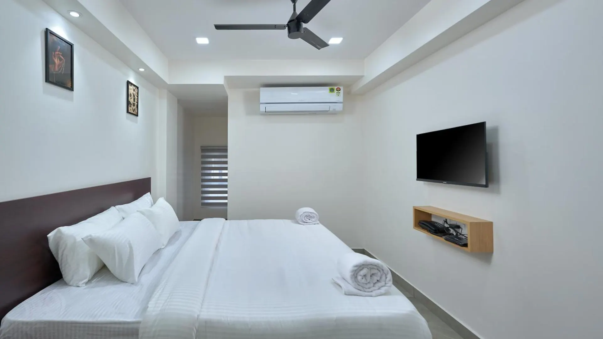 Reach Inn Kochi Hotel