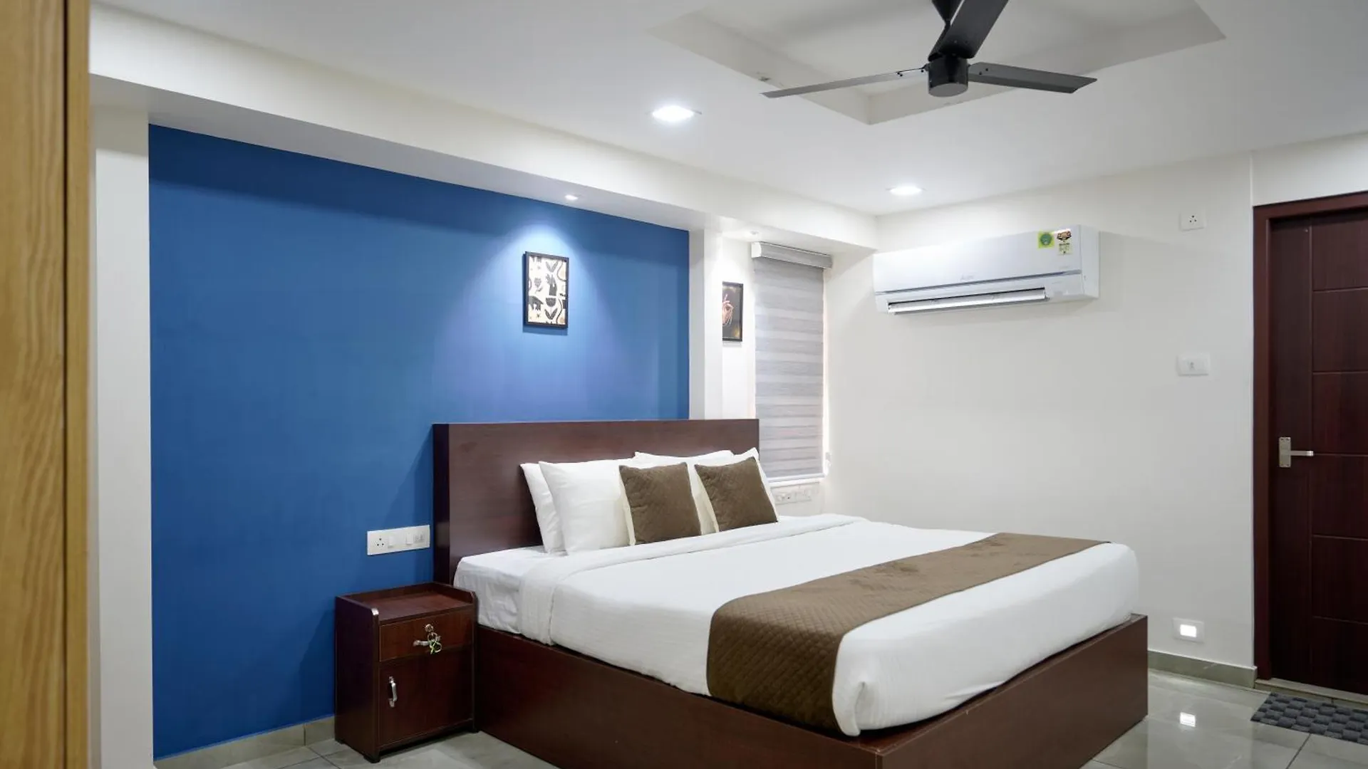 Reach Inn Kochi Hotel