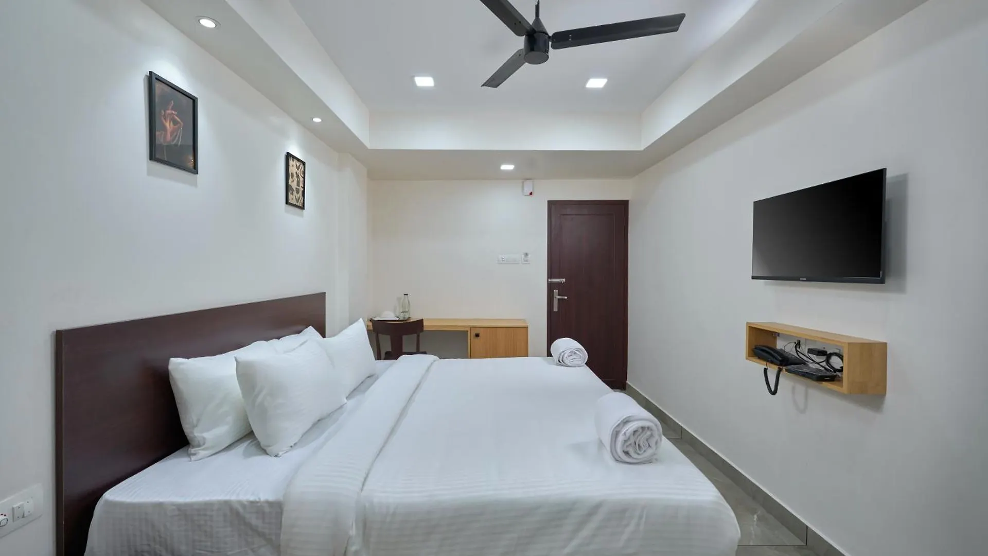 Reach Inn Kochi 2*,