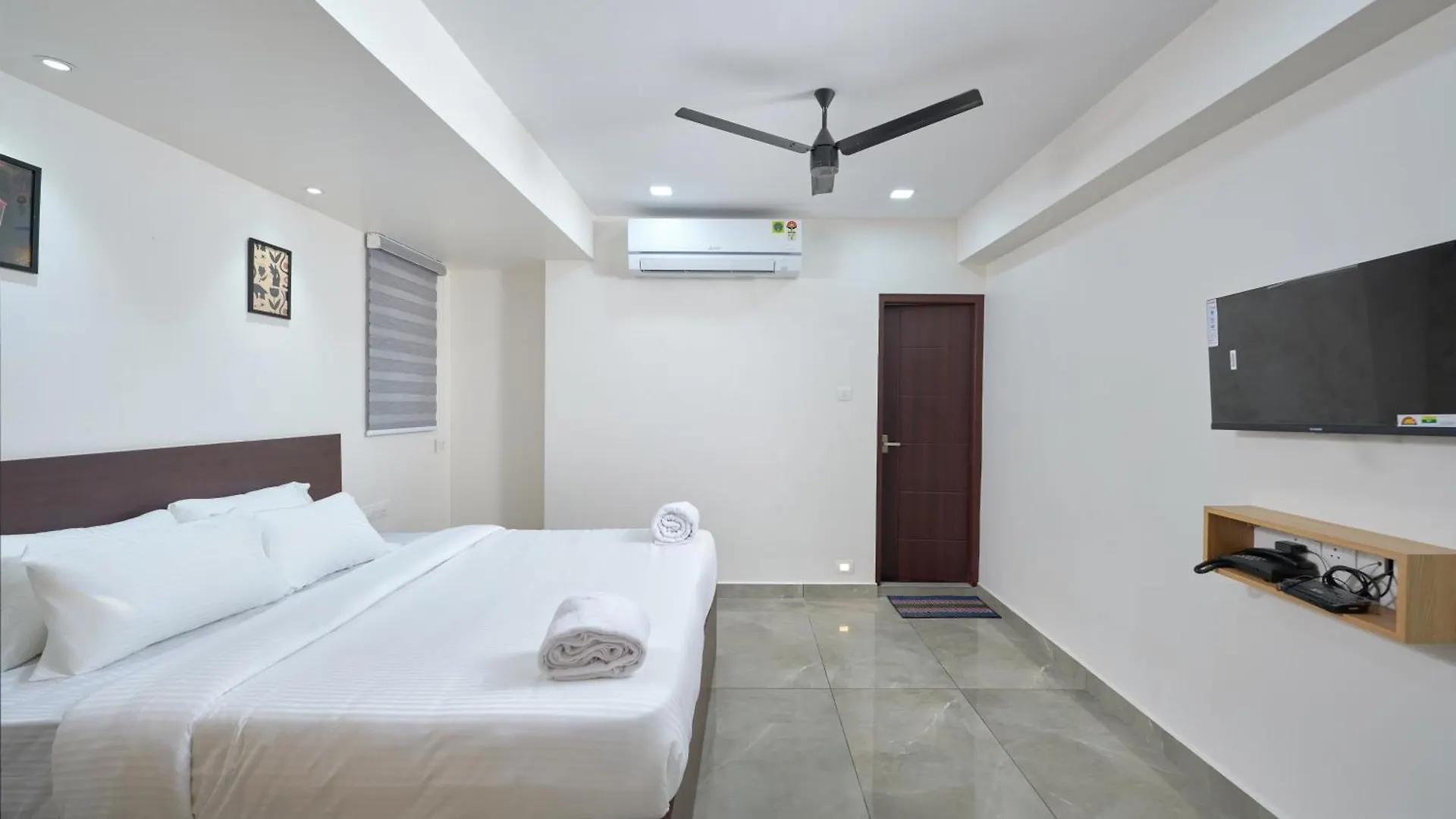 Reach Inn Kochi Hotel